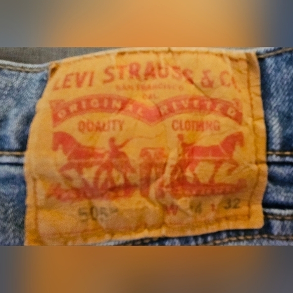 LEVI'S 505 Regular-Fit Straight Jeans - Picture 6 of 9